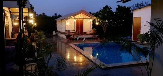 Luxury Farmhouse In Chhatarpur With Pool Nueva Delhi Exterior foto
